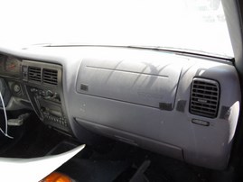 2000 TOYOTA TACOMA BASE GREEN STD CAB 2.4L AT 2WD Z17802